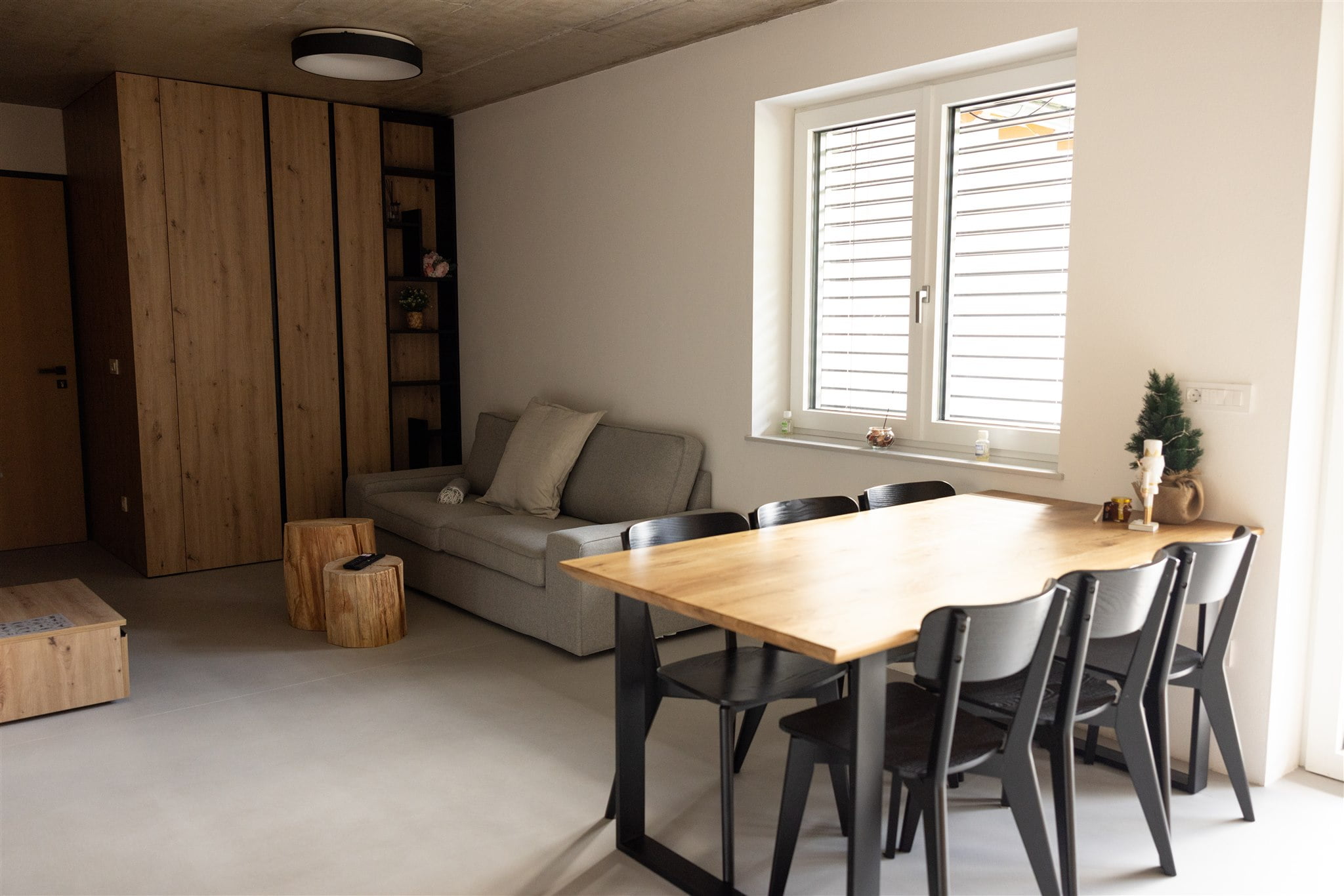 Apartma s savno